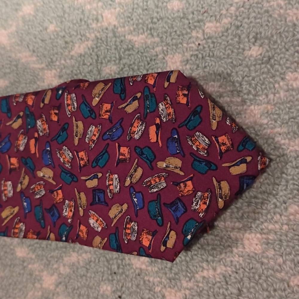 Retro Red multicolor hat tie with tag.